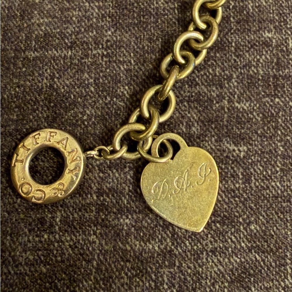 Return to Tiffany & Co. Heart Tag Toggle Necklace - Picture 4 of 4